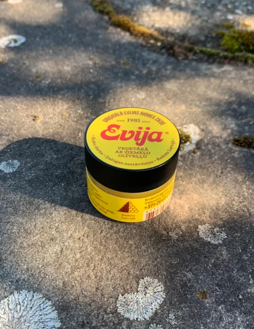 ziede evija veģetārā ar ziemeļu olīveļļu